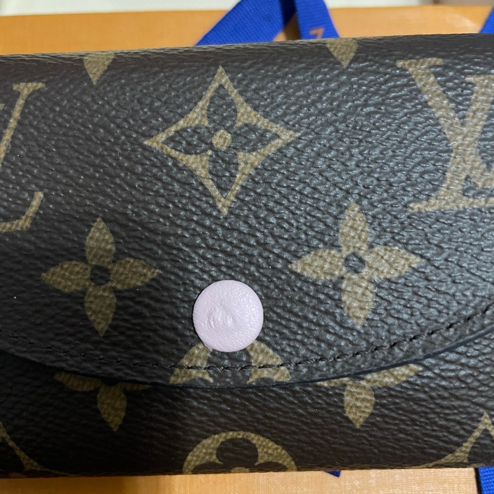 Louis Vuitton Monogram Canvas Compact Wallet with Pink Button - Picture 6 of 10